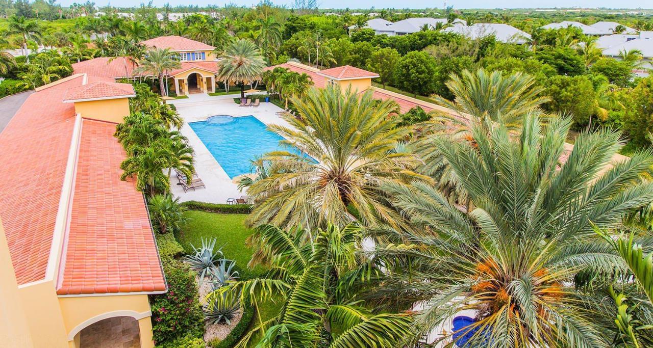 The Tuscany On Grace Bay Exterior foto