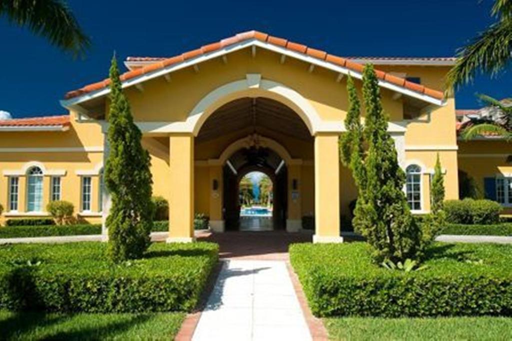 The Tuscany On Grace Bay Exterior foto
